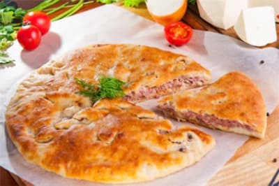 Пирог с листьями черемши и осетинским сыром «Давонджин»
